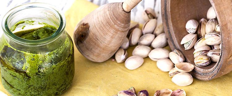 Come fare il pesto di pistacchi Come fare il pesto di pistacchi