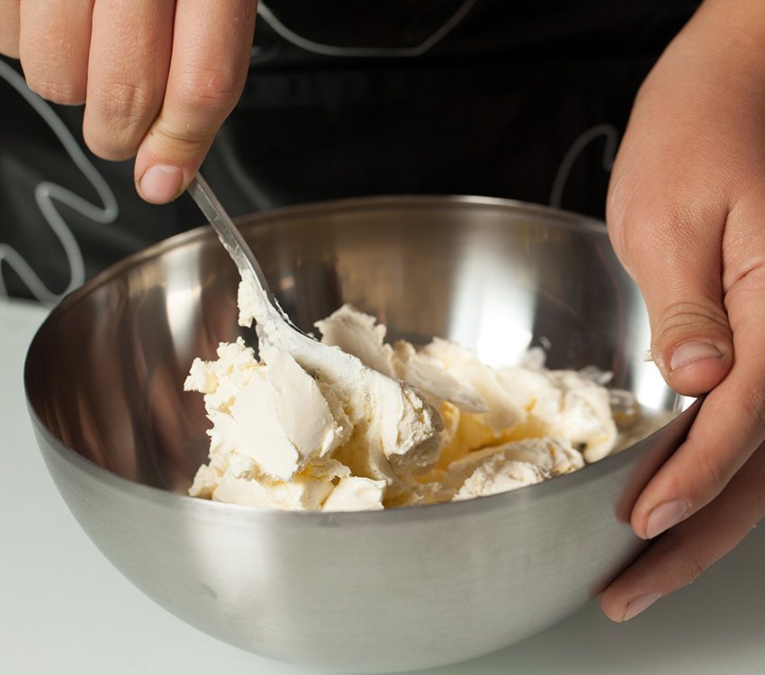 Tiramisù con formaggio spalmabile: ricette, idee e curiosità