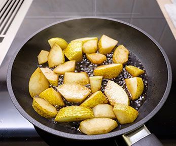 Come caramellare la frutta in padella Come caramellare la frutta in padella