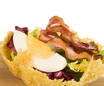 Come farcire i cestini di cialda di formaggio