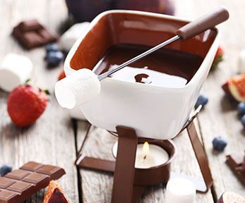 Ingredienti e attrezzi da cucina da utilizzare