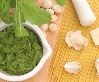 Come cucinare il pesto di rucola Come cucinare il pesto di rucola