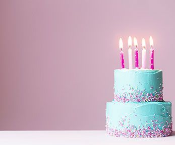 Come fare una torta a due piani per un compleanno Come fare una torta a due piani per un compleanno