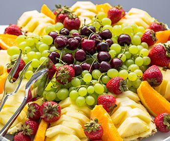 Come tagliare la frutta per un buffet Come tagliare la frutta per un buffet