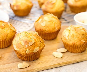 Dolcetti con mandorle tostate Dolcetti con mandorle tostate