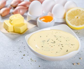 Come usare i tuorli avanzati per fare la salsa olandese Come usare i tuorli avanzati per fare la salsa olandese