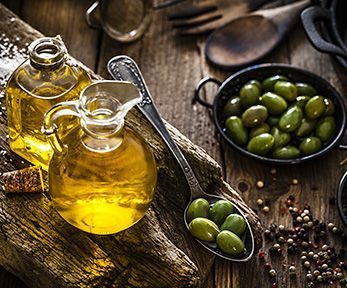 Come sostituire la margarina con l'olio d'oliva Come sostituire la margarina con l'olio d'oliva