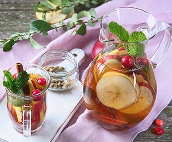 L’aceto di mele con la frutta L’aceto di mele con la frutta