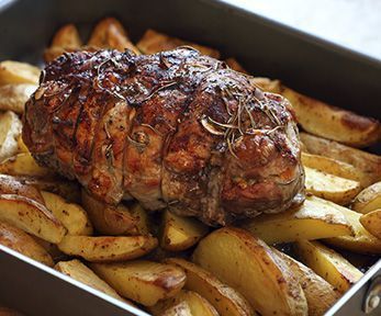 Come cucinare l'agnello arrosto Come cucinare l'agnello arrosto