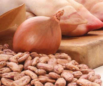 Zampone con i fagioli bianchi di Spagna cotti in umido