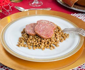 Perch&eacute; a Capodanno si mangia cotechino o zampone