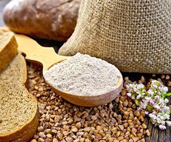 Come cucinare la farina di grano saraceno