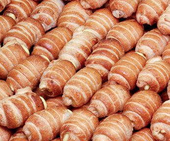 Come fare i cartocci siciliani alla crema pasticcera