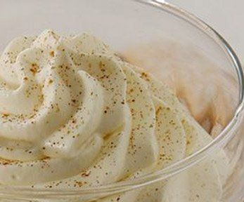 Come fare la crema chantilly aromatizzata Come fare la crema chantilly aromatizzata