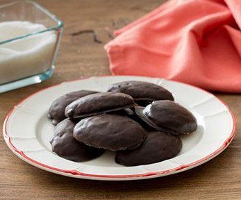 Come decorare i biscotti con il cioccolato fuso Come decorare i biscotti con il cioccolato fuso