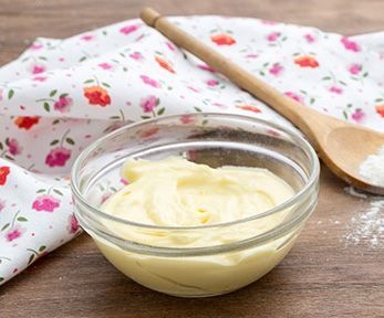 Con crema pasticcera Con crema pasticcera