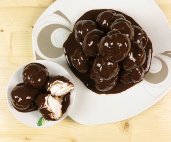 Come fare i profiteroles al cioccolato Come fare i profiteroles al cioccolato