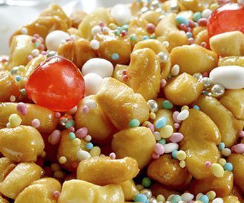 Come si fanno gli struffoli Come si fanno gli struffoli