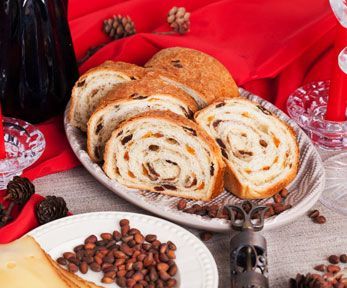 Come fare il tronchetto di Natale con il panettone Come fare il tronchetto di Natale con il panettone