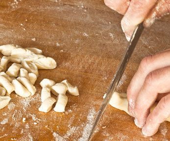 Come fare i cavatelli a mano