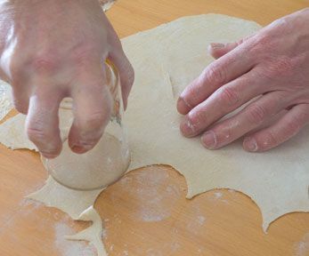 Come fare i cestini di pasta sfoglia senza formine Come fare i cestini di pasta sfoglia senza formine