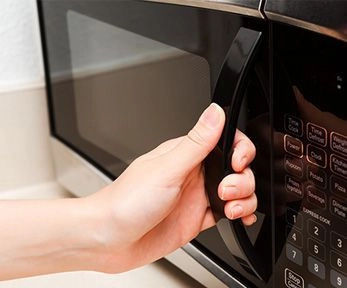 Come fare i crostini di pane nel microonde Come fare i crostini di pane nel microonde