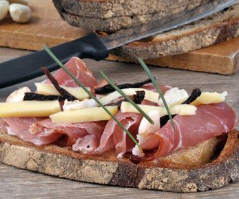 Come fare i crostoni salati con la carne Come fare i crostoni salati con la carne