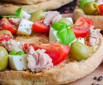 Come condire le friselle al tonno Come condire le friselle al tonno