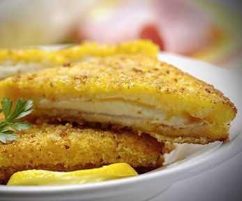 Come si fa la pastella per le mozzarelle in carrozza Come si fa la pastella per le mozzarelle in carrozza