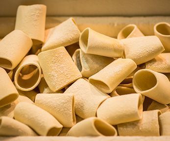 Come cucinare i paccheri freschi Come cucinare i paccheri freschi