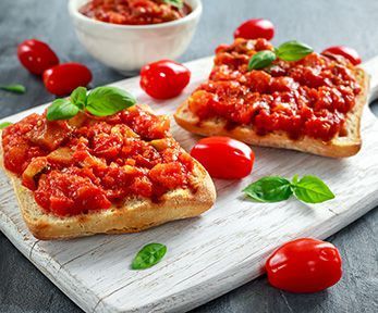 Come si fa la panzanella romana Come si fa la panzanella romana