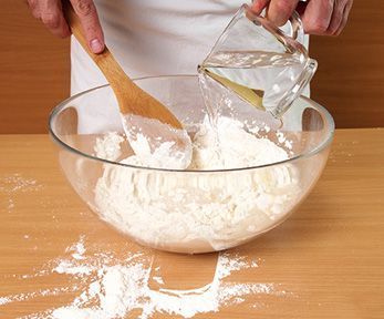 Come fare la pasta per i panzerotti fritti Come fare la pasta per i panzerotti fritti