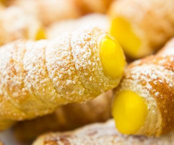 Come farcire i cannoli di pasta sfoglia Come farcire i cannoli di pasta sfoglia