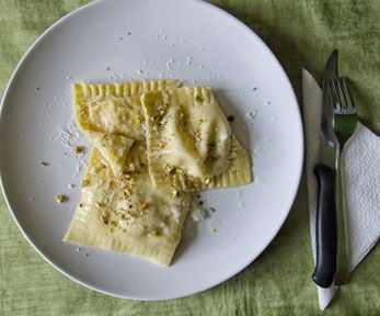 Come fare i ravioli di pesce e pistacchi