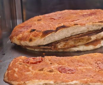 Come fare l'impasto per lo sfincione Come fare l'impasto per lo sfincione