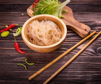 Come cucinare gli spaghetti di soia cinesi 