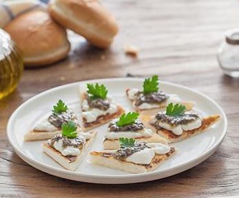 Come fare le tartine con il pancarrè Come fare le tartine con il pancarrè