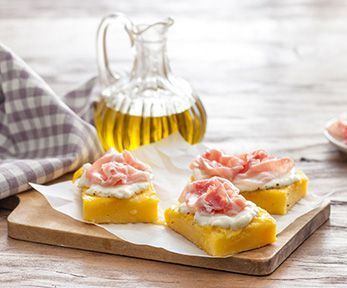 Come fare le tartine di polenta Come fare le tartine di polenta