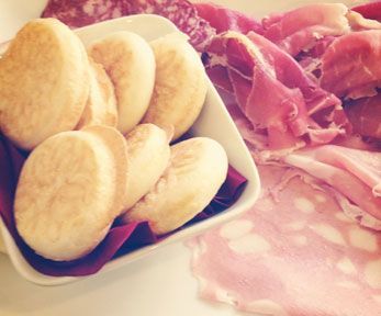 Come farcire le tigelle per la colazione Come farcire le tigelle per la colazione
