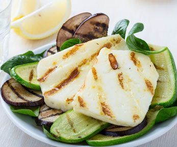 Come preparare la torta tramezzino con formaggi e verdure Come preparare la torta tramezzino con formaggi e verdure