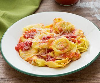 Come cucinare i tortellini senza panna Come cucinare i tortellini senza panna