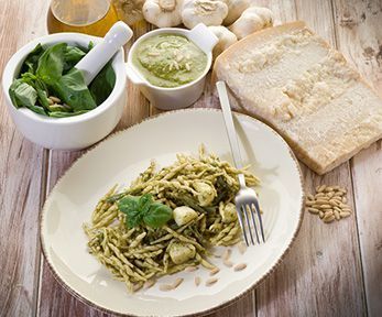 Come cucinare le trofie al pesto Come cucinare le trofie al pesto