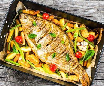 Come insaporire il pesce al forno