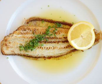 Come cucinare le sogliole alla mugnaia