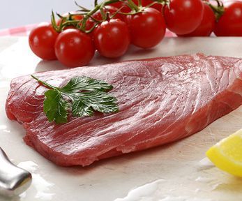 Come cucinare il tonno fresco al cartoccio Come cucinare il tonno fresco al cartoccio