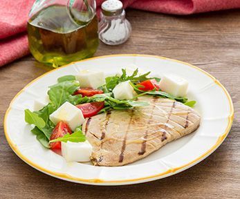 Come cucinare il tonno fresco alla piastra Come cucinare il tonno fresco alla piastra