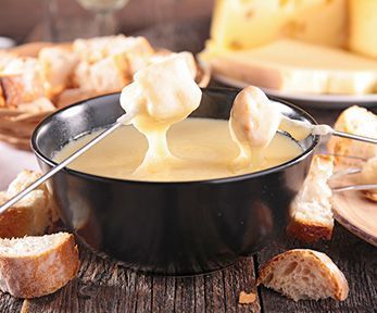 Come fare la fonduta svizzera Come fare la fonduta svizzera