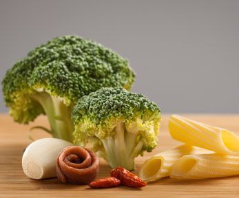 Come fare il pesto di broccoli e alici Come fare il pesto di broccoli e alici
