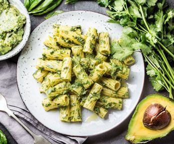 Come fare il pesto di broccoli e avocado Come fare il pesto di broccoli e avocado