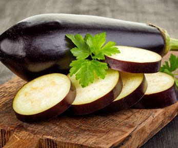 Come fare il pesto alla siciliana con melanzane Come fare il pesto alla siciliana con melanzane
